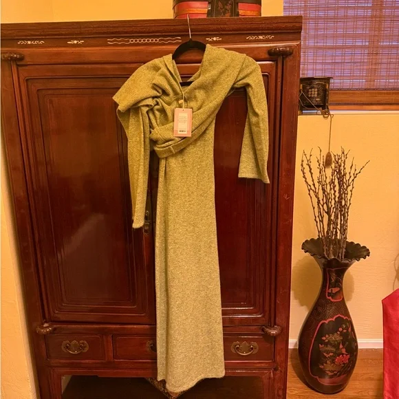 Cult Gaia Zennie Off-Shoulder Green Dress - Picture 2 of 4